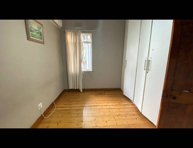 2.5 BEDROOM FLAT TO LET IN ESSENWOOD